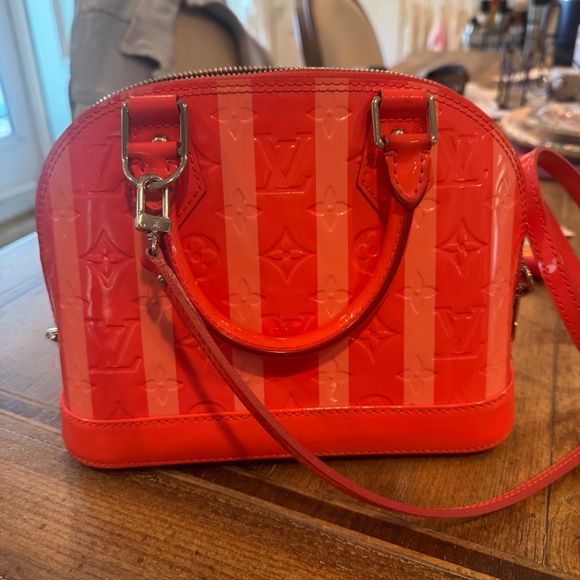 RARE! Louis Vuitton Alma BB  Vernis Poppy Rayures Pomme D'Amour EUC - Picture 13 of 15